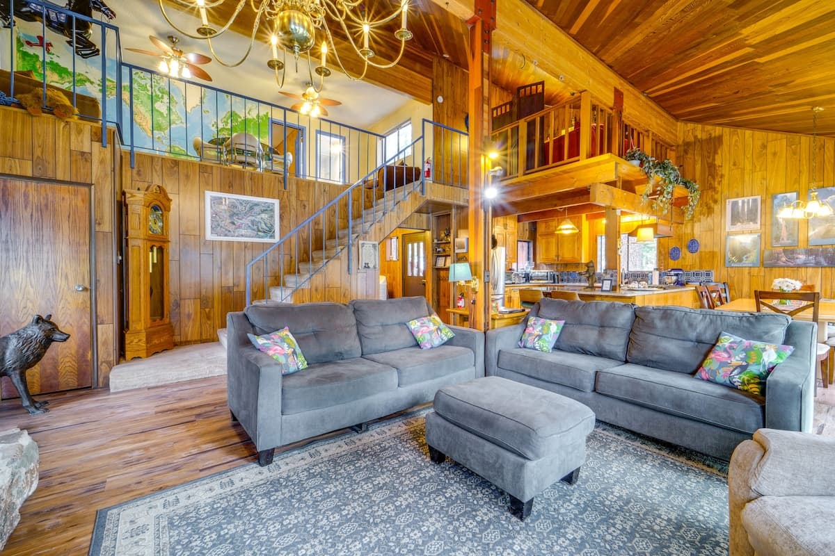 Donner Lakefront Cabin, Pet-Friendly, Sleeps 10 - Photo 5