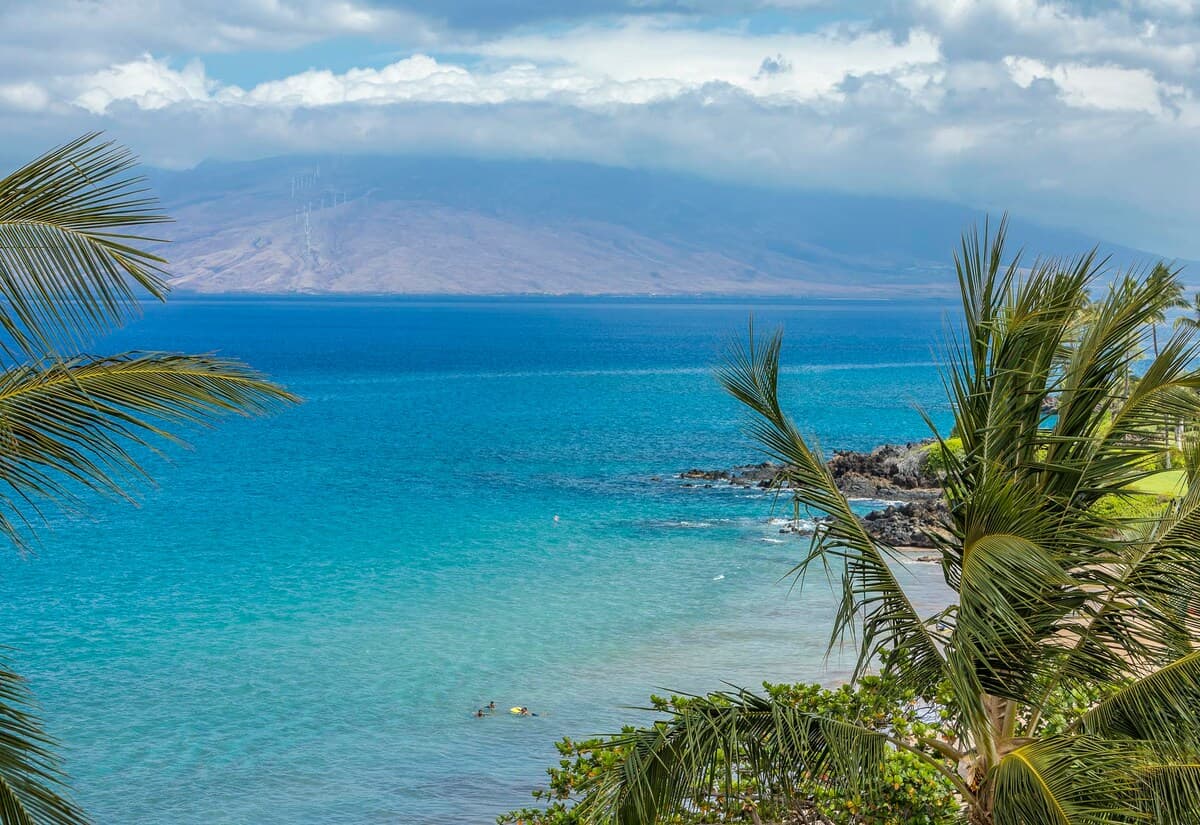Condo in Kihei · ★4.67 · 2 bedrooms · 3 beds · 2 baths - Photo 5