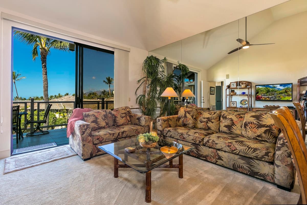 Condo in Kihei · ★4.71 · 2 bedrooms · 3 beds · 2 baths - Photo 5