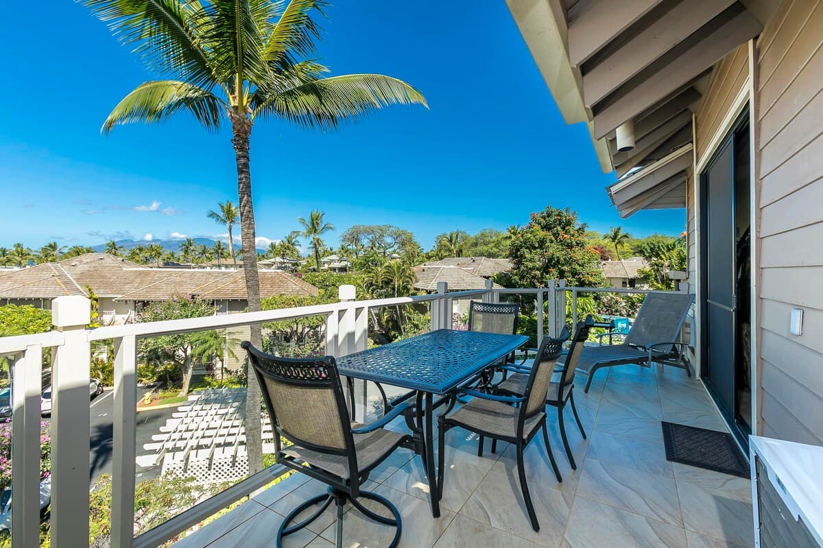 Condo in Kihei · ★4.71 · 2 bedrooms · 3 beds · 2 baths - Photo 4
