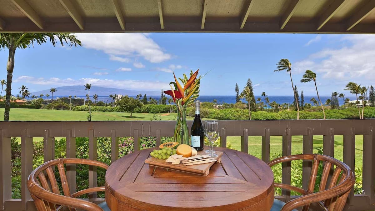 Condo in Lahaina · ★4.76 · 2 bedrooms · 4 beds · 2 baths - Photo 1