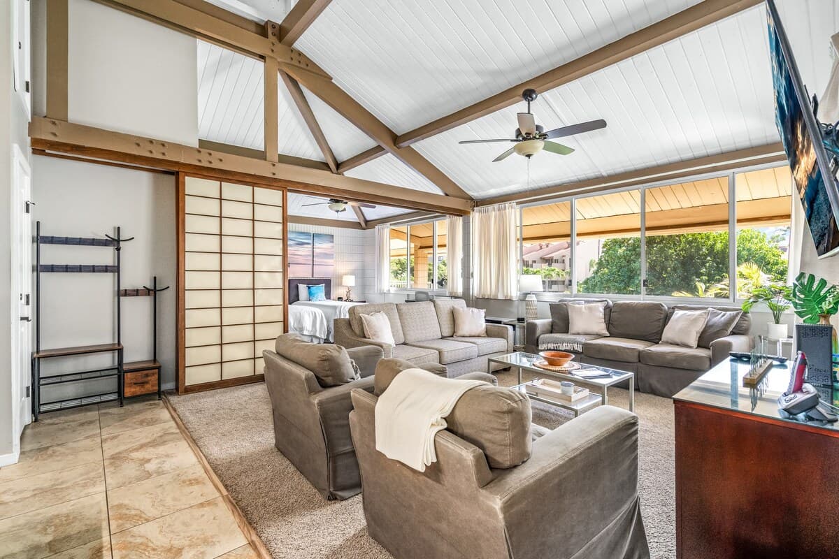 Condo in Kihei · ★4.8 · 2 bedrooms · 4 beds · 2 private baths - Photo 3