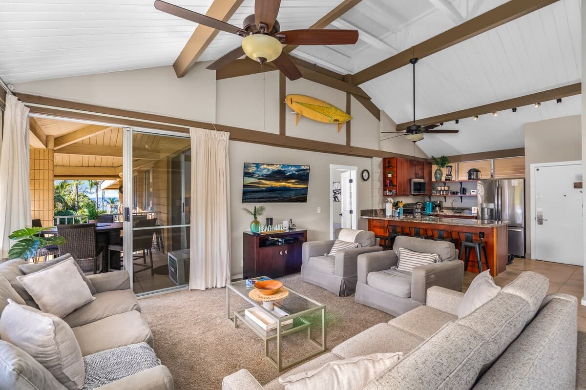 Condo in Kihei · ★4.8 · 2 bedrooms · 4 beds · 2 private baths - Photo 2