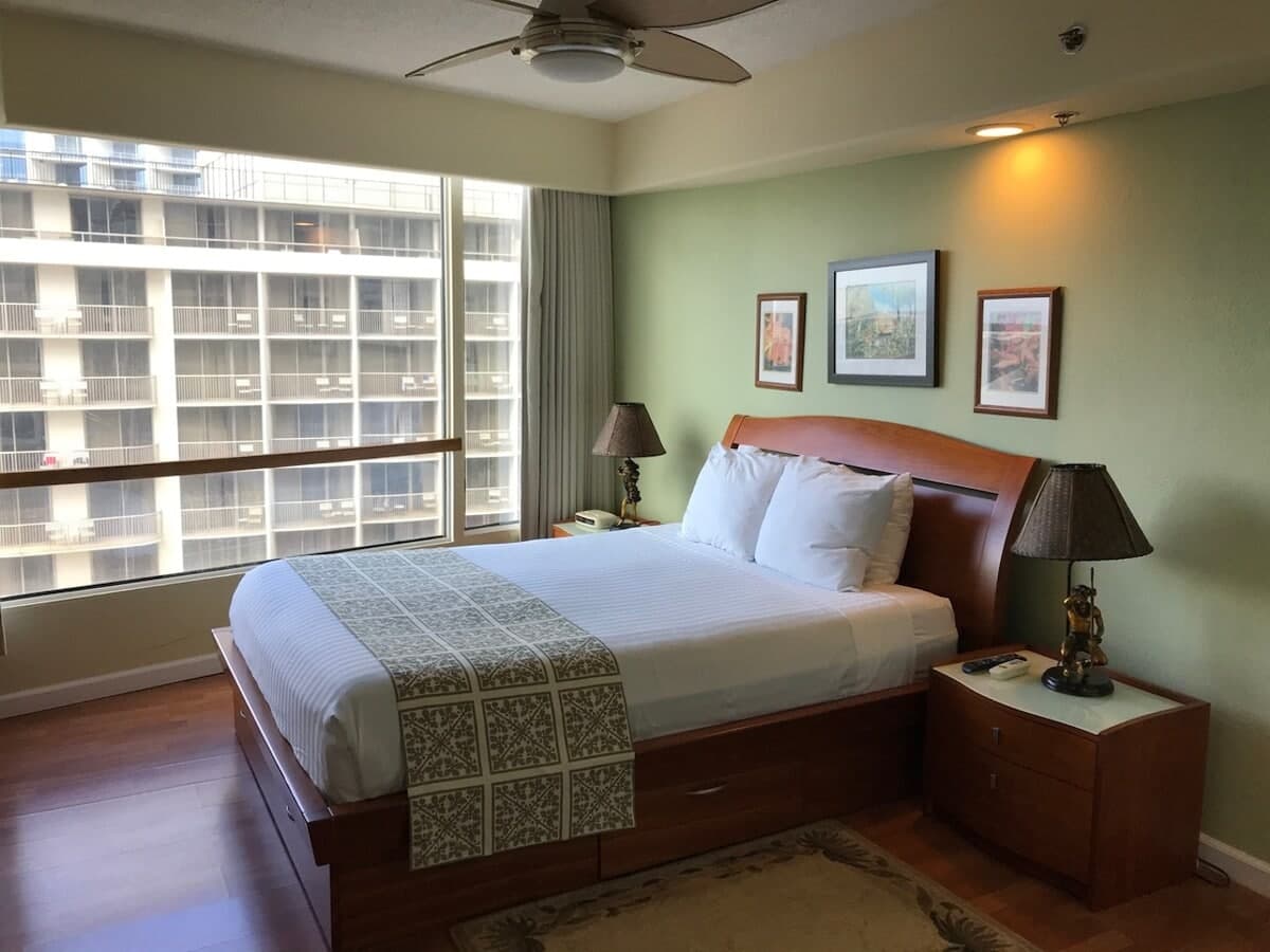 Ocean Front View 1Bd/2Ba @ Imperial Waikiki Resort - Photo 1