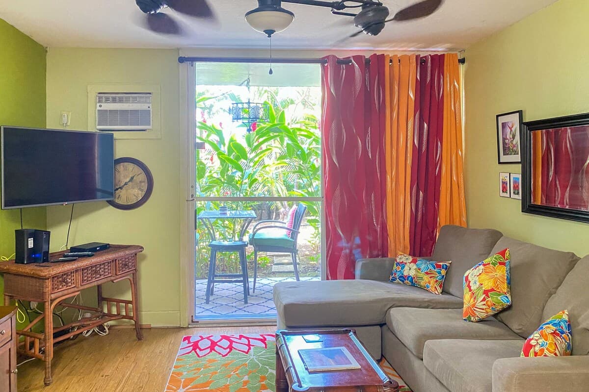 Condo in Kailua-Kona · ★4.5 · Studio · 1 bed · 1 bath - Photo 1