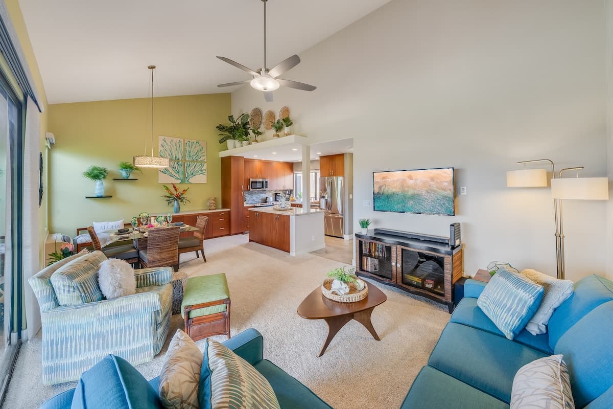 Condo in Kihei · ★4.63 · 1 bedroom · 2 beds · 2 baths - Photo 2