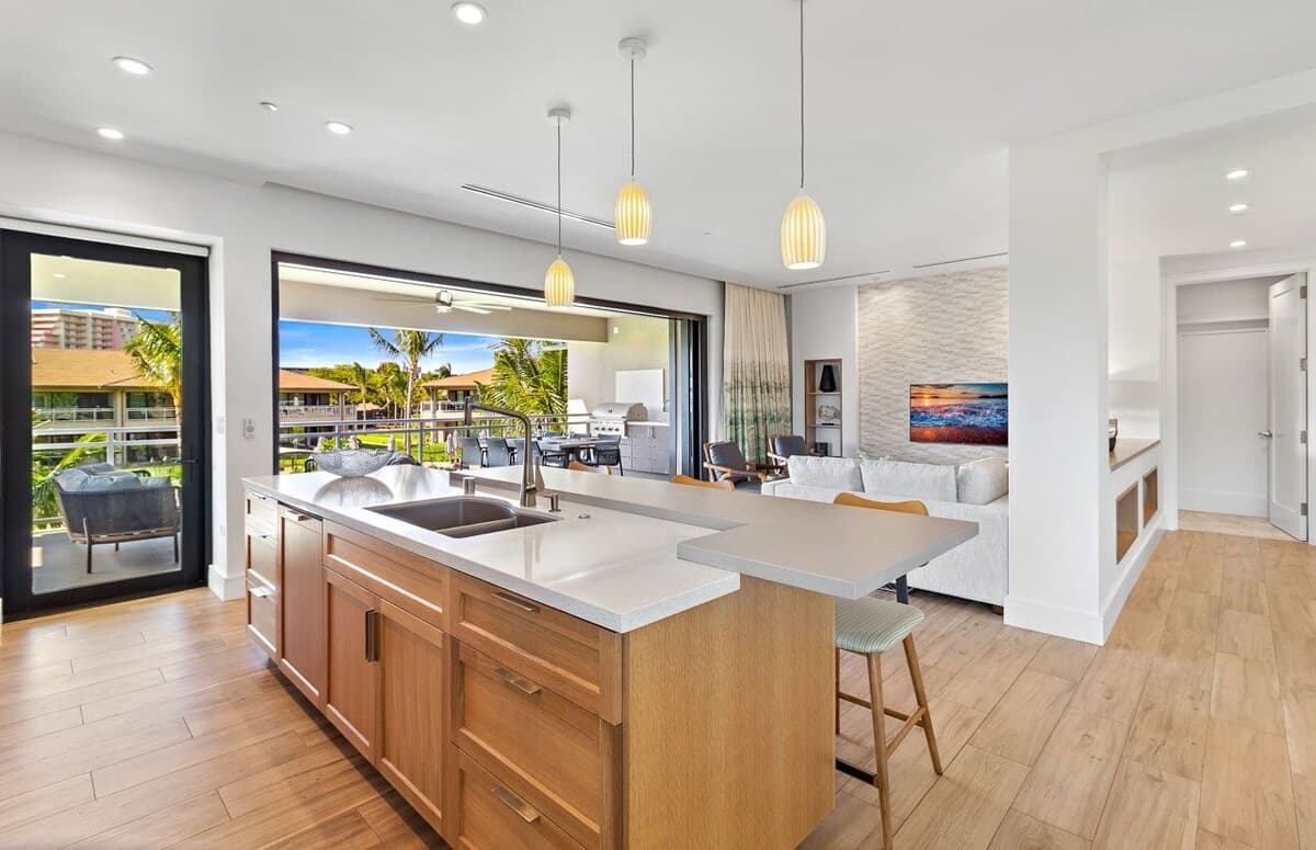 Condo in Lahaina · ★4.94 · 3 bedrooms · 4 beds · 3 baths - Photo 2