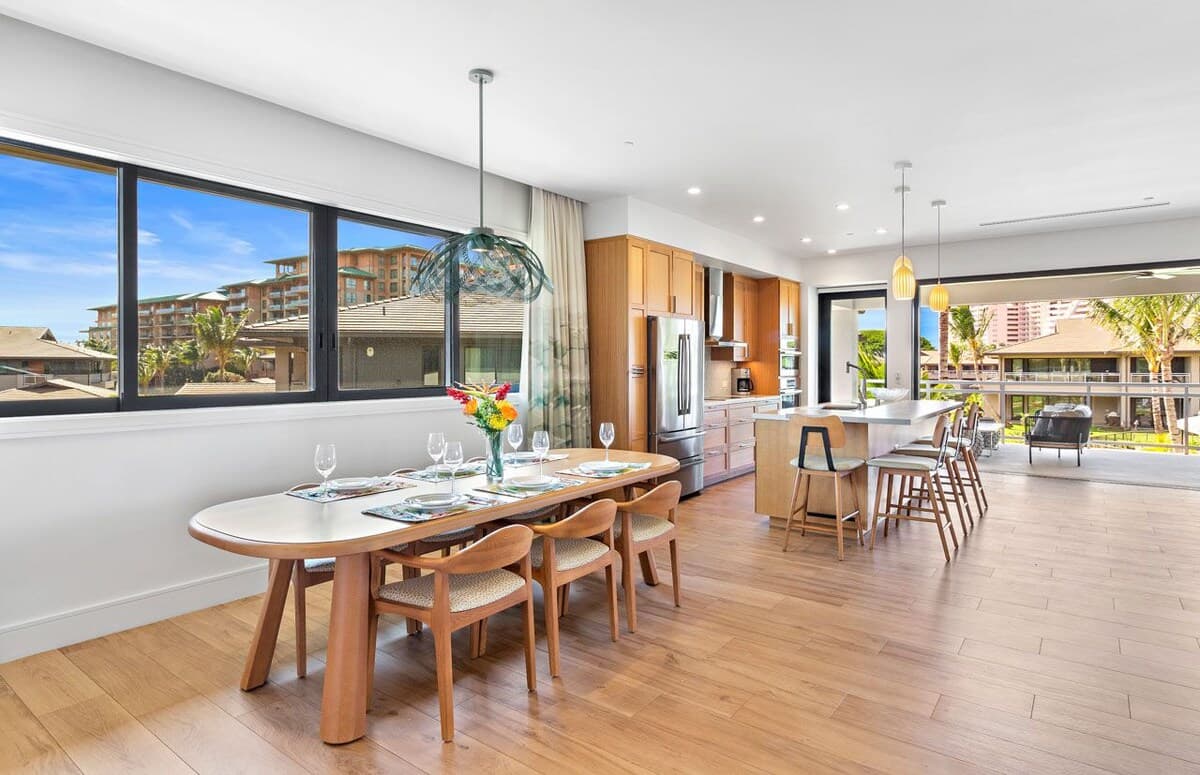 Condo in Lahaina · ★4.94 · 3 bedrooms · 4 beds · 3 baths - Photo 5
