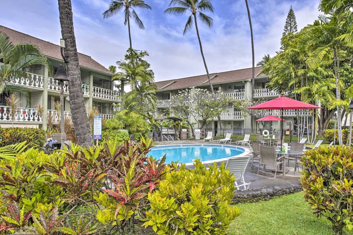 Condo in Kailua-Kona · ★4.0 · Studio · 1 bed · 1 bath - Photo 2