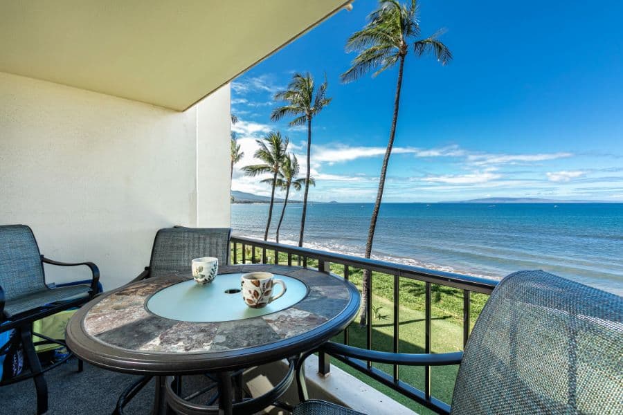Condo in Kihei · ★4.77 · 1 bedroom · 2 beds · 1 private bath - Photo 3