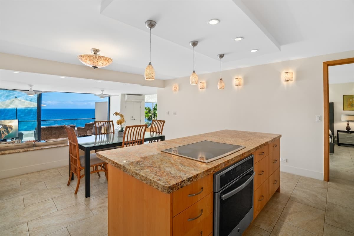 Condo in Princeville · ★4.98 · 2 bedrooms · 4 beds · 2 baths - Photo 5