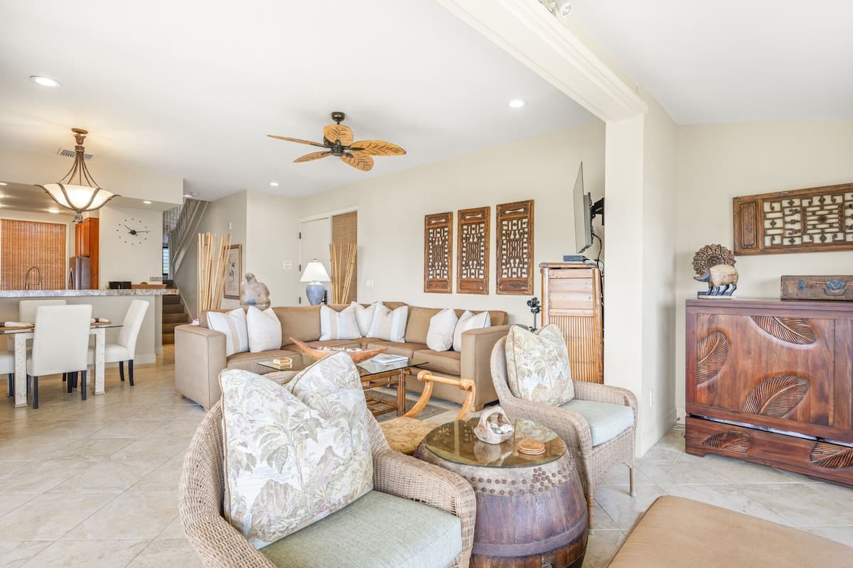 Condo in Lahaina · ★4.83 · 1 bedroom · 1 bed · 2 baths - Photo 5