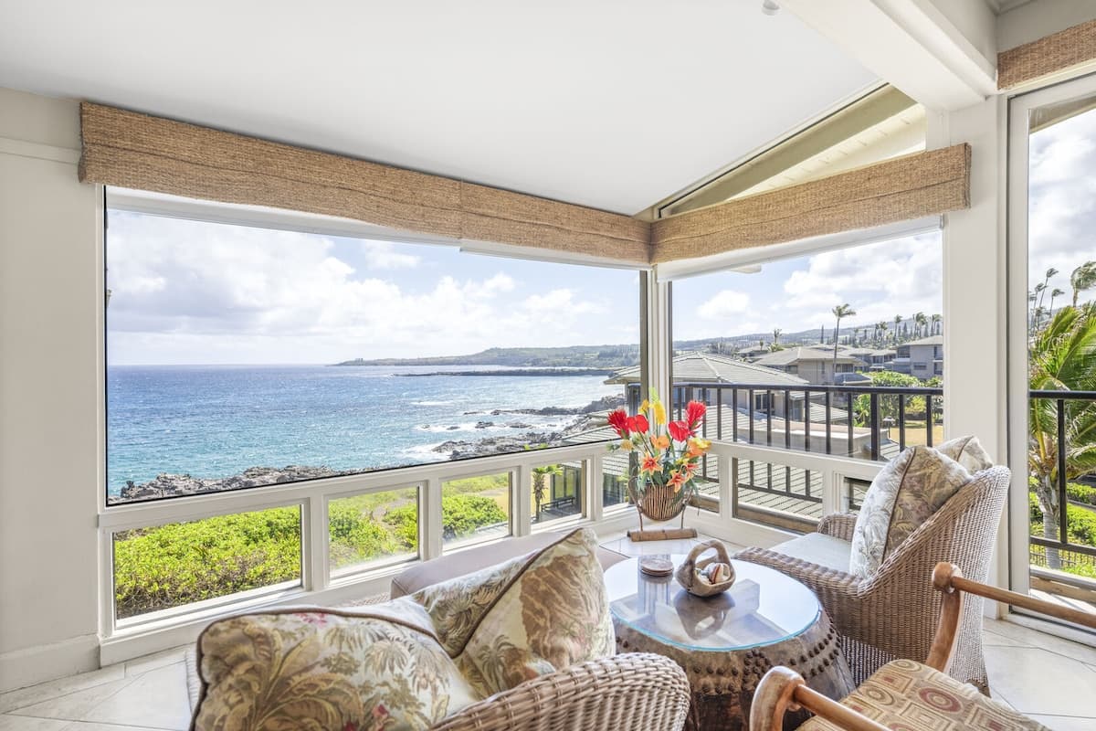 Condo in Lahaina · ★4.83 · 1 bedroom · 1 bed · 2 baths - Photo 1