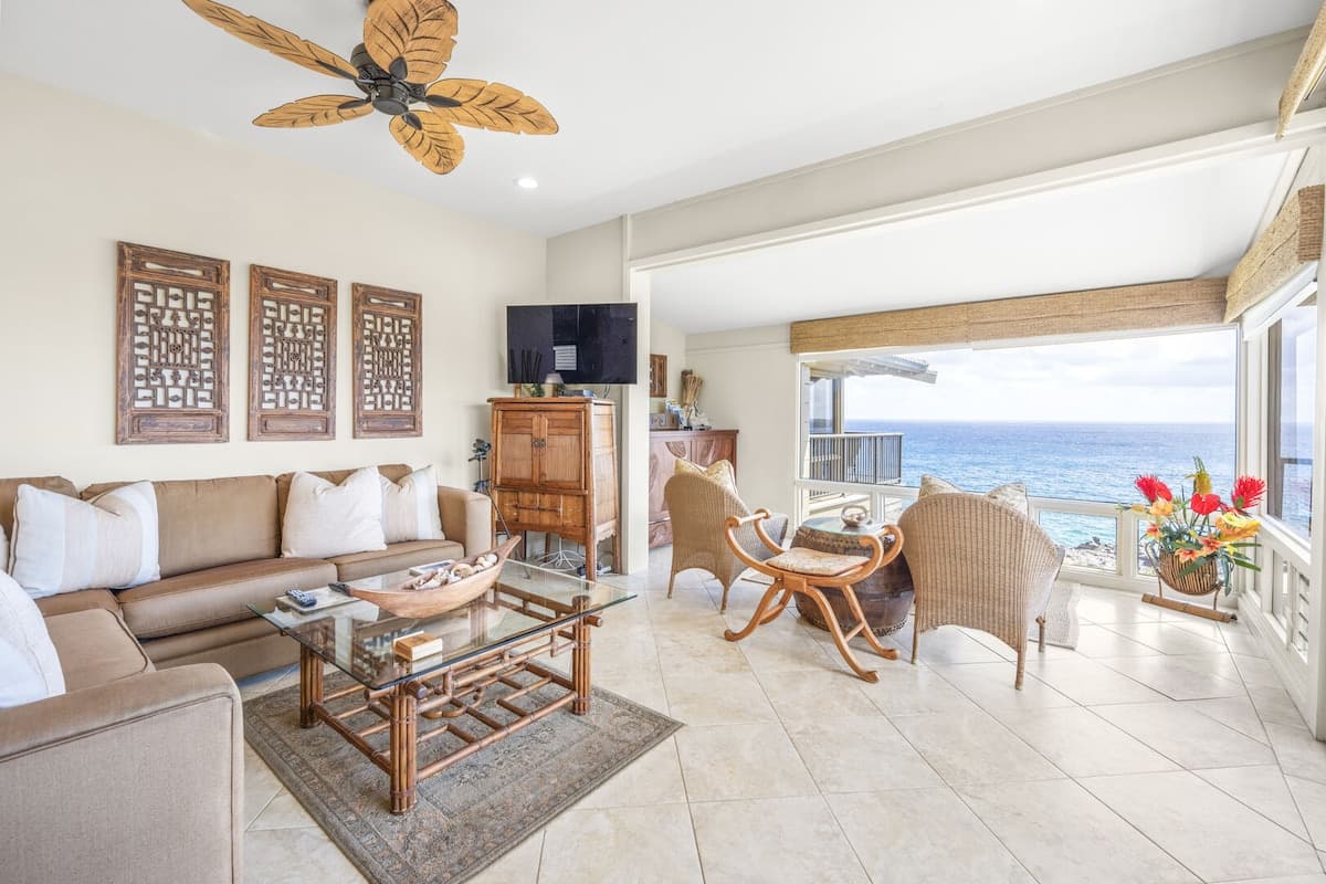 Condo in Lahaina · ★4.83 · 1 bedroom · 1 bed · 2 baths - Photo 3