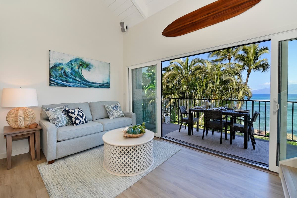 Condo in Lahaina · ★4.85 · 2 bedrooms · 4 beds · 1 bath - Photo 1