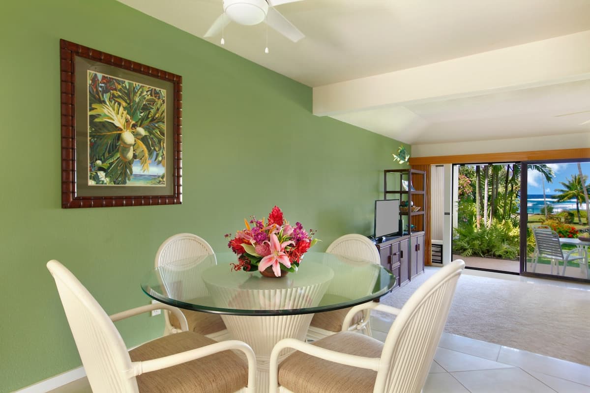 Condo in Koloa · ★5.0 · 1 bedroom · 1 bed · 2 baths - Photo 3