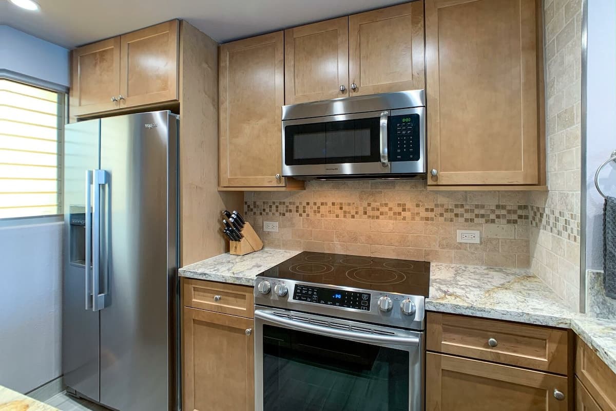 Royal Mauian 309, Direct Ocean Front, Split AC - Photo 3
