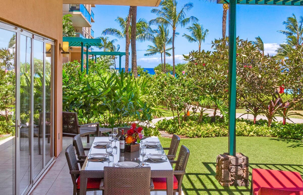 Condo in Lahaina · ★5.0 · 2 bedrooms · 3 beds · 2 baths - Photo 4
