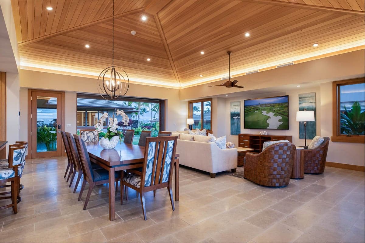 Home in Waimea · ★5.0 · 4 bedrooms · 6 beds · 4.5 baths - Photo 3