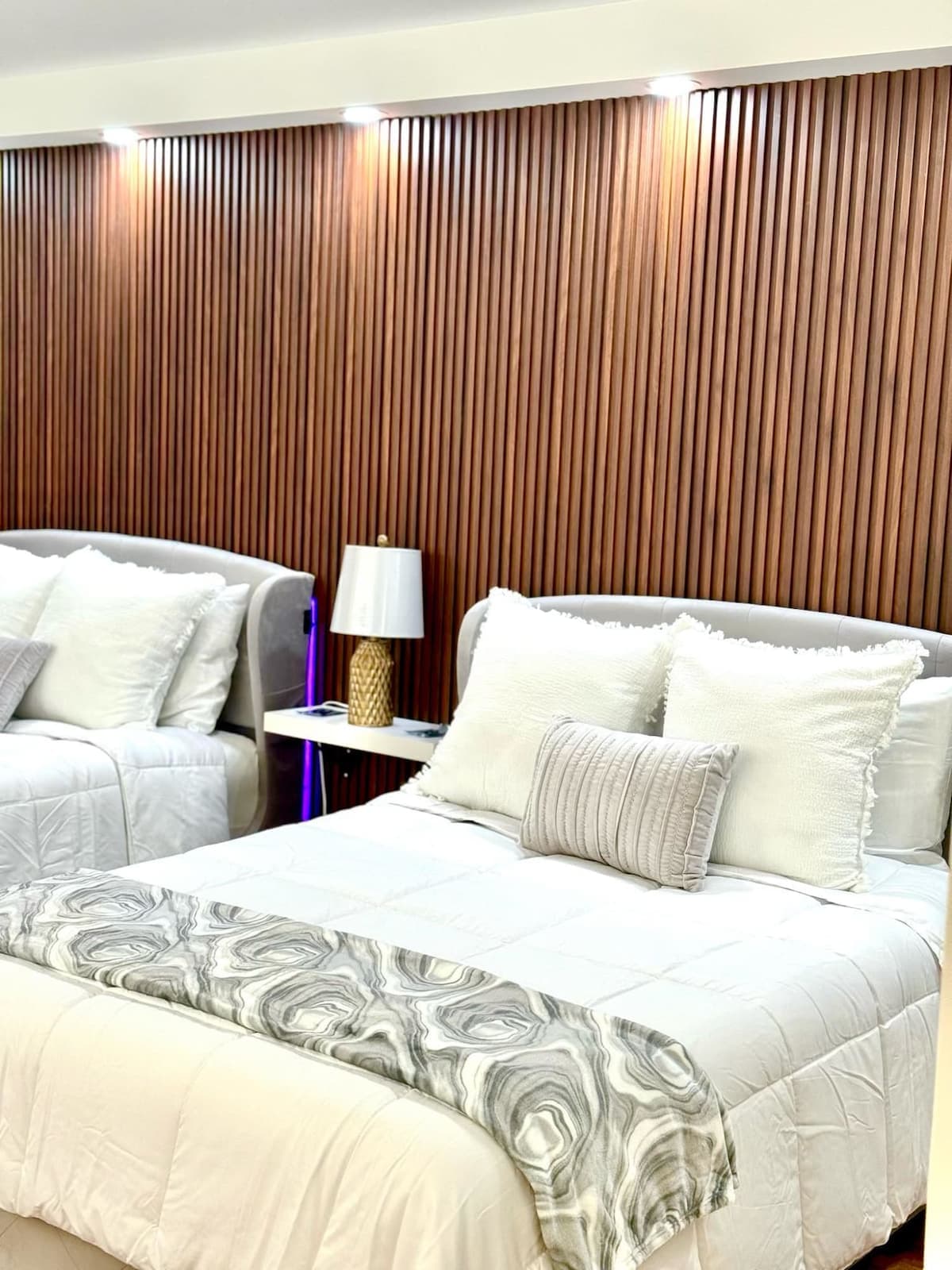 Condo in Honolulu · ★4.86 · Studio · 2 beds · 1 private bath - Photo 5