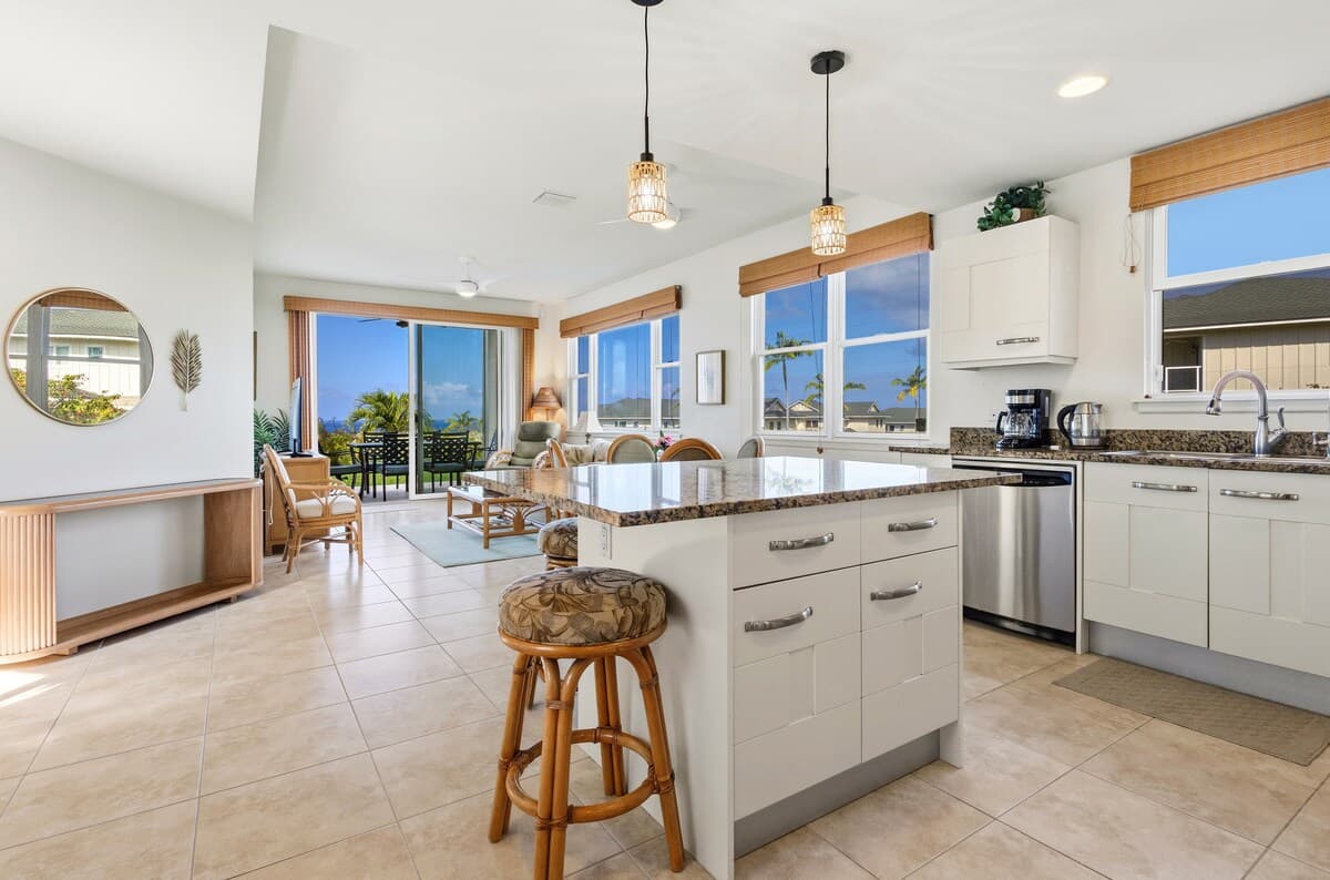 Condo in Kailua-Kona · ★5.0 · 2 bedrooms · 4 beds · 2.5 private baths - Photo 5