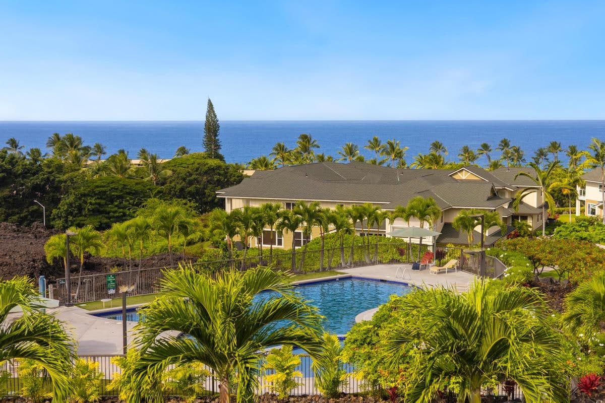 Condo in Kailua-Kona · ★5.0 · 2 bedrooms · 4 beds · 2.5 private baths - Photo 1