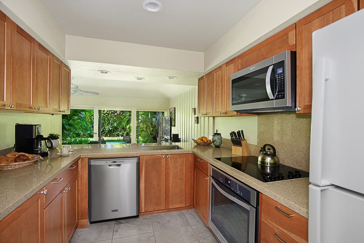 Condo in Koloa · ★4.92 · 1 bedroom · 1 bed · 1 bath - Photo 4