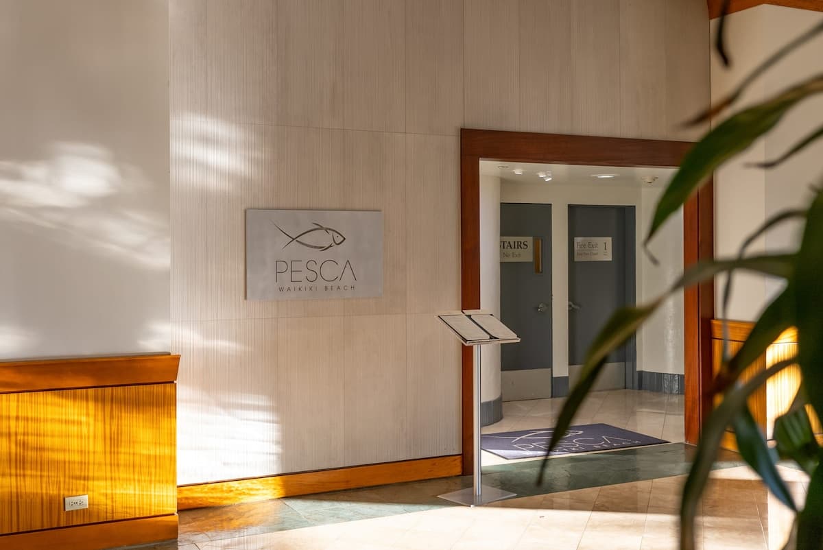 Condo in Honolulu · ★4.82 · 1 bedroom · 2 beds · 1 private bath - Photo 5