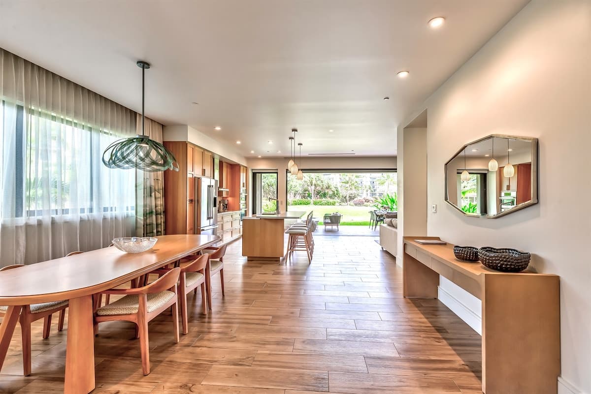 Villa in Lahaina · ★4.92 · 3 bedrooms · 4 beds · 3 baths - Photo 3