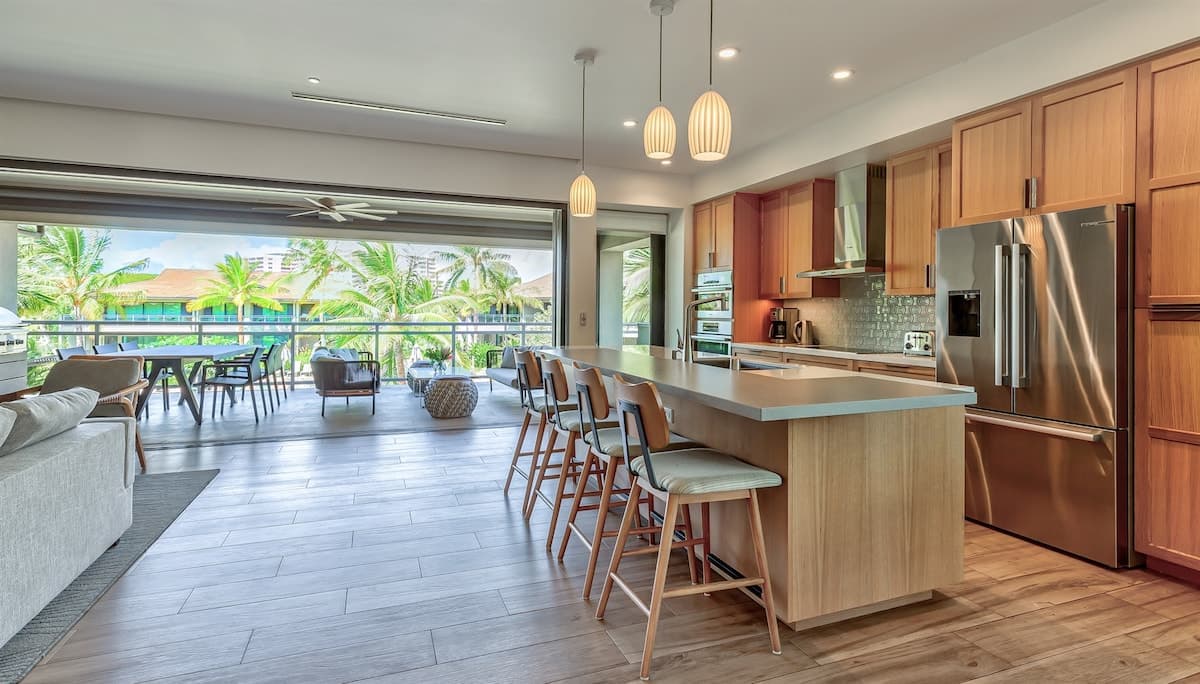 Villa in Lahaina · ★5.0 · 3 bedrooms · 4 beds · 3 baths - Photo 2