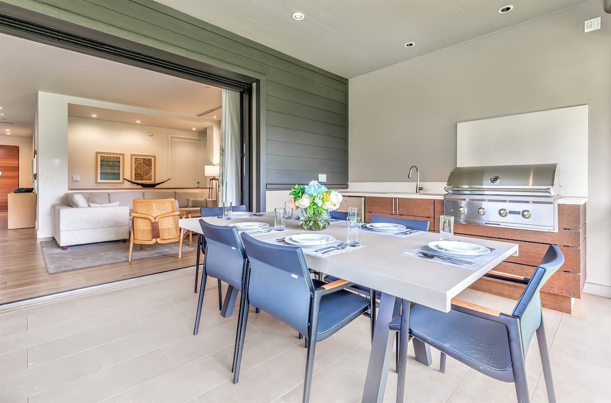 Villa in Lahaina · ★5.0 · 3 bedrooms · 4 beds · 3 baths - Photo 4
