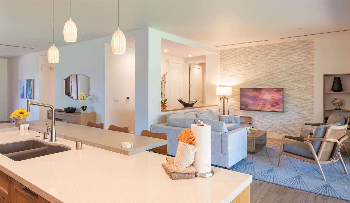 Villa in Lahaina · ★5.0 · 3 bedrooms · 4 beds · 3 baths - Photo 5