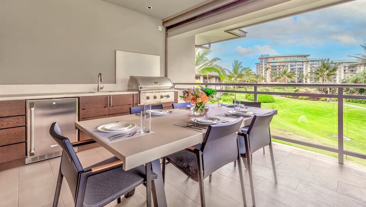 Villa in Lahaina · ★4.97 · 3 bedrooms · 4 beds · 3 baths - Photo 4