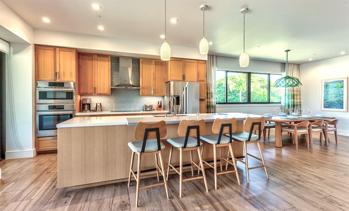 Villa in Lahaina · ★4.96 · 3 bedrooms · 4 beds · 3 baths - Photo 5