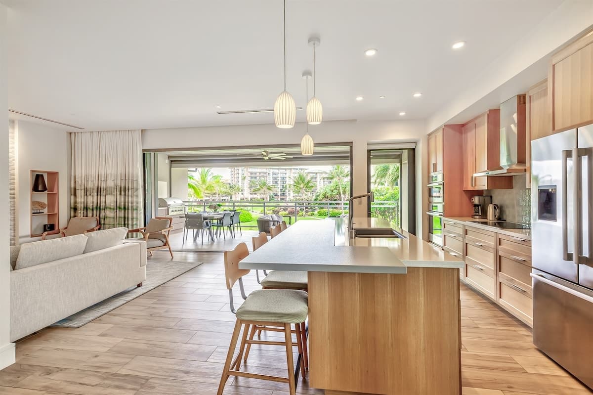 Villa in Lahaina · ★4.78 · 6 bedrooms · 8 beds · 6 private baths - Photo 1