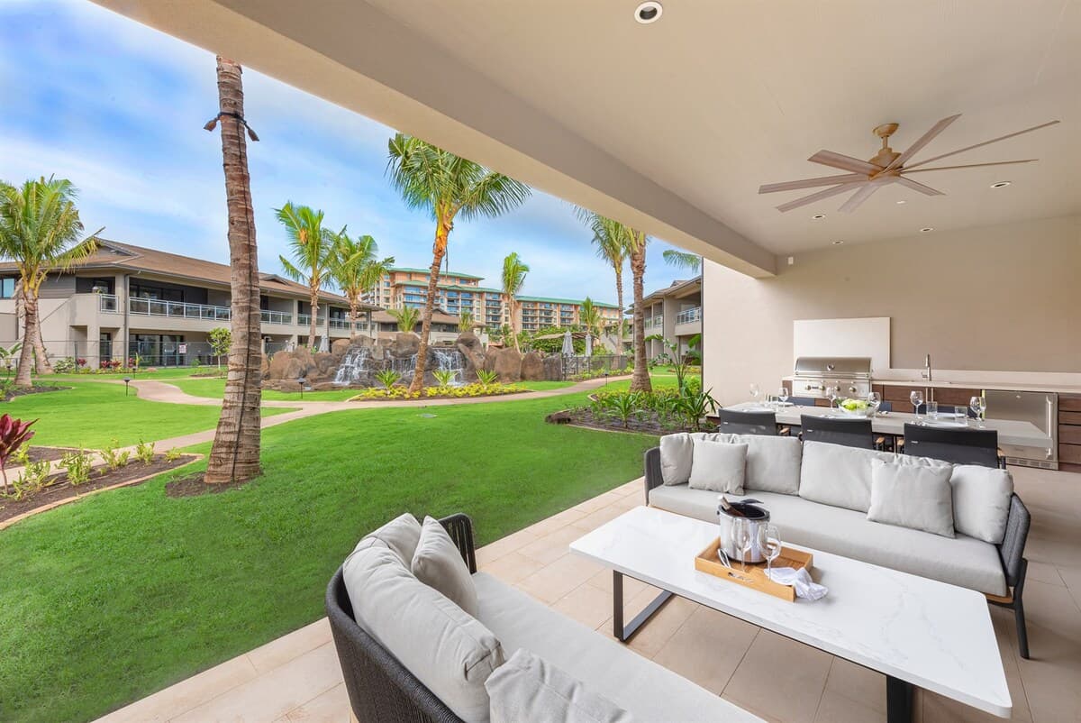 Villa in Lahaina · ★4.8 · 6 bedrooms · 8 beds · 6 private baths - Photo 1