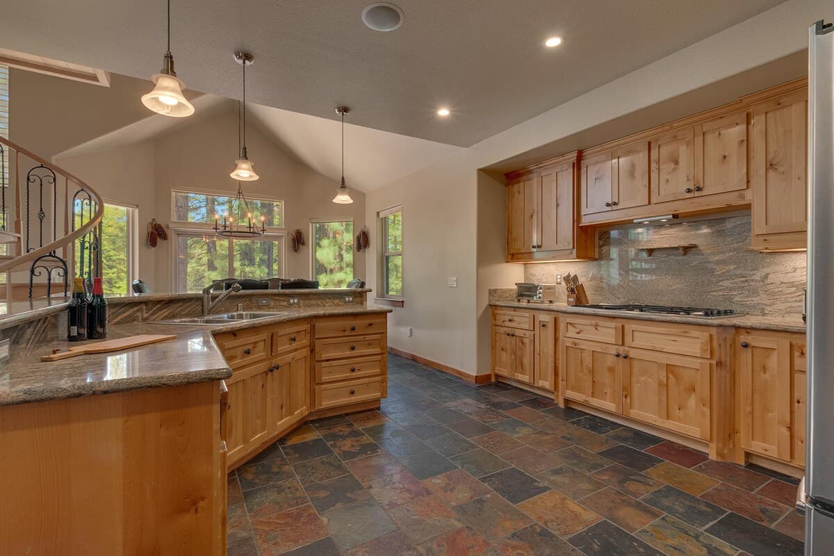 Cozy Tahoe Retreat with Hot Tub & Game Room - Photo 4