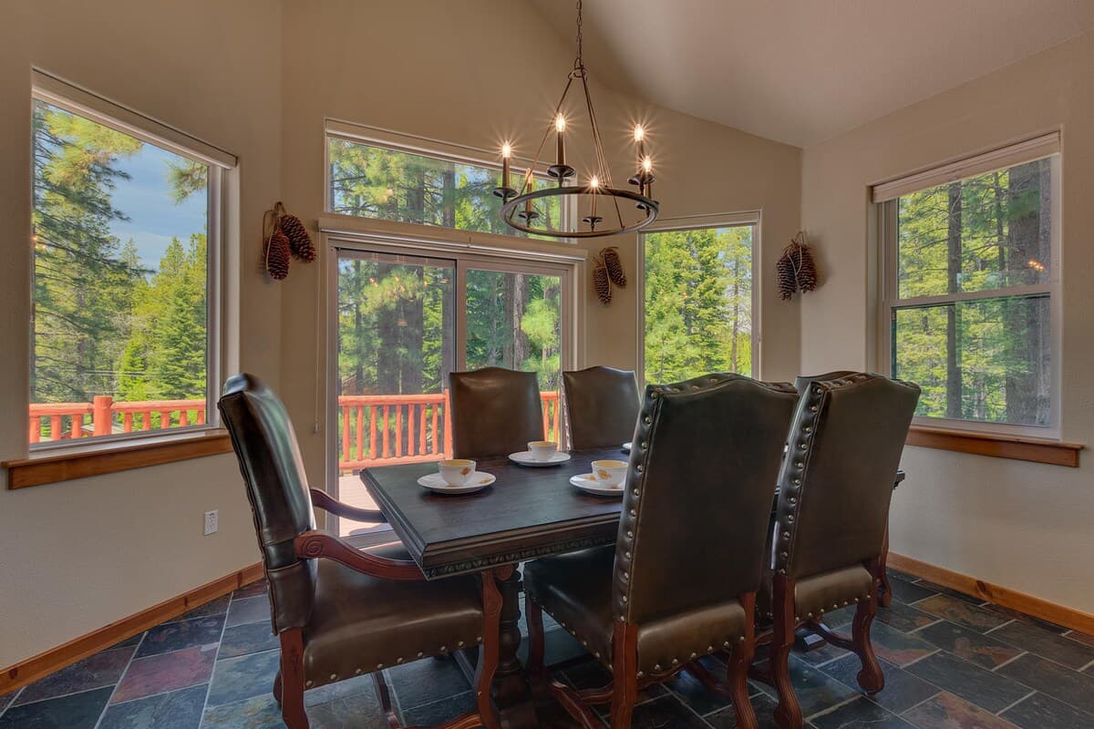 Cozy Tahoe Retreat with Hot Tub & Game Room - Photo 5