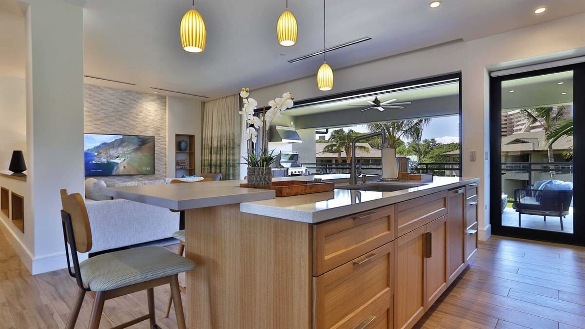 Condo in Kaanapali · ★4.95 · 3 bedrooms · 4 beds · 3 baths - Photo 3