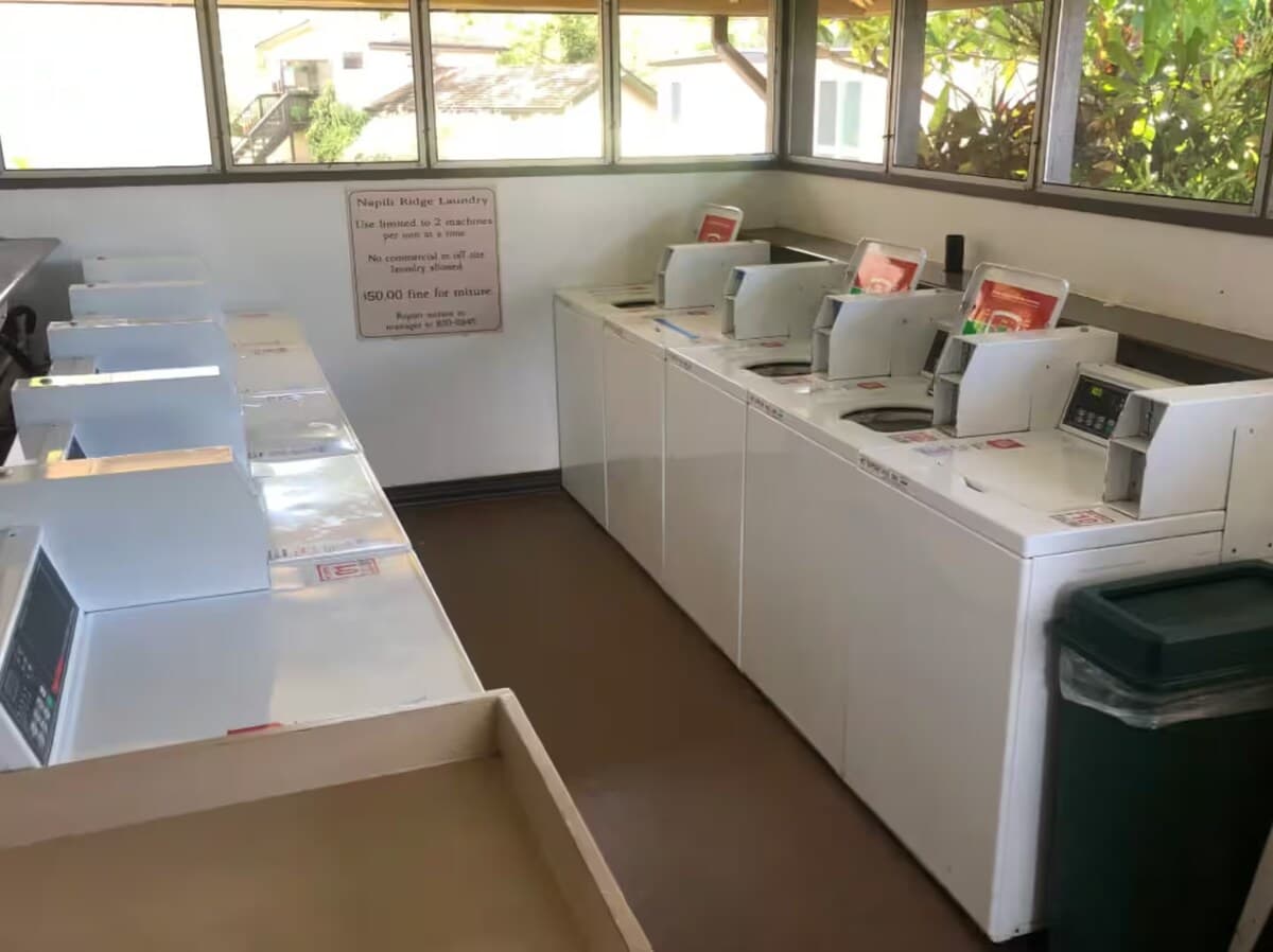 Condo in Lahaina · ★4.83 · 1 bedroom · 2 beds · 1 shared bath - Photo 4