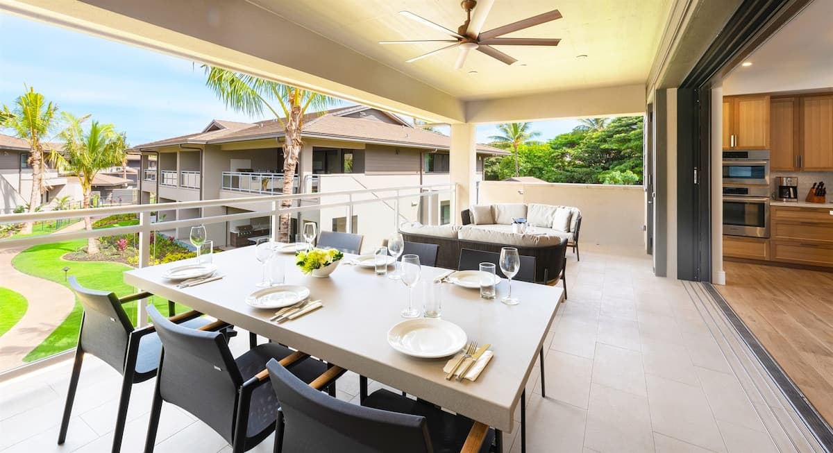 Villa in Lahaina · ★4.6 · 6 bedrooms · 8 beds · 6 private baths - Photo 3