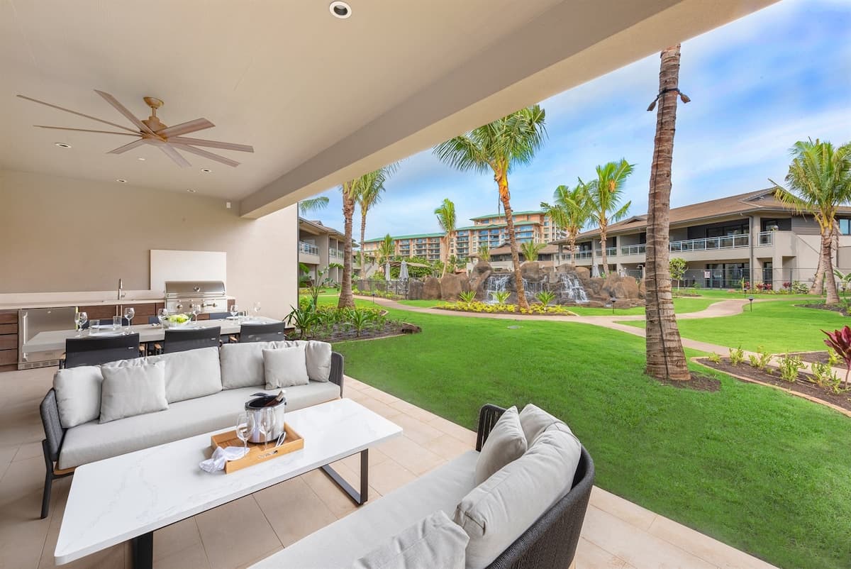Villa in Lahaina · ★4.6 · 6 bedrooms · 8 beds · 6 private baths - Photo 4