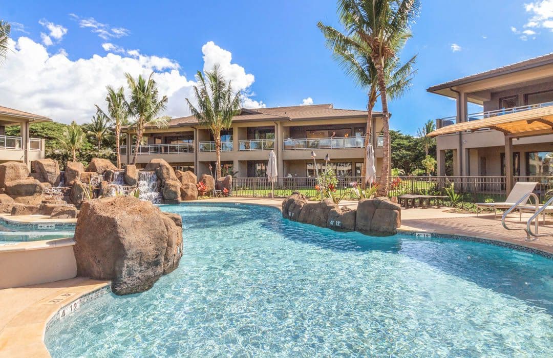 Condo in Lahaina · ★4.71 · 3 bedrooms · 4 beds · 3 baths - Photo 1