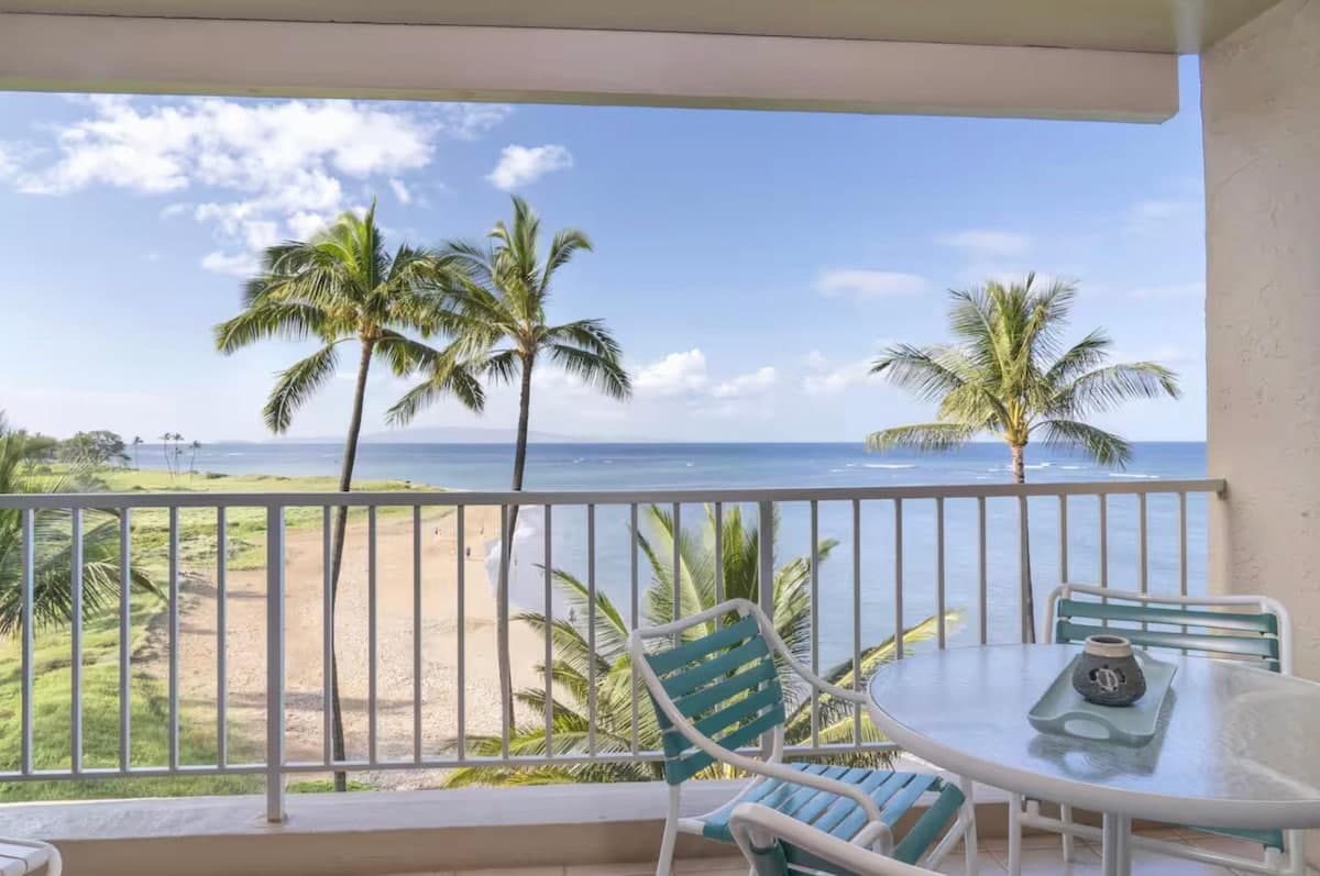 Condo in Kihei · ★4.87 · 2 bedrooms · 2 beds · 2 baths - Photo 1