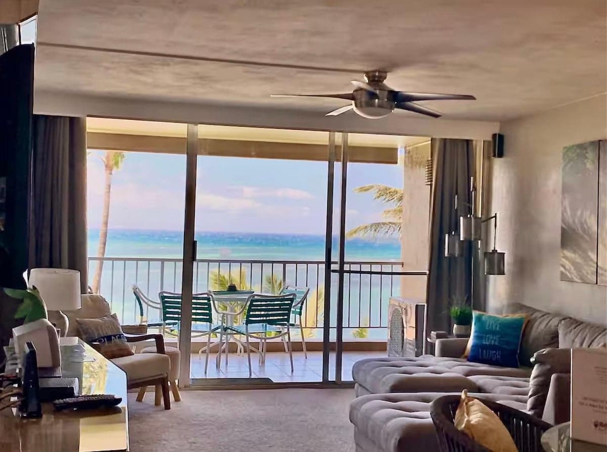 Condo in Kihei · ★4.87 · 2 bedrooms · 2 beds · 2 baths - Photo 2