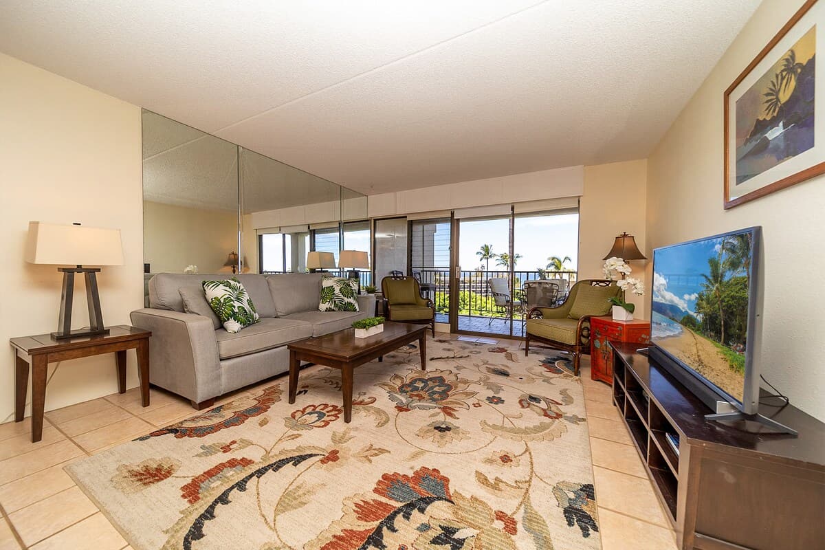 Condo in Kihei · ★4.56 · 2 bedrooms · 4 beds · 2 private baths - Photo 3