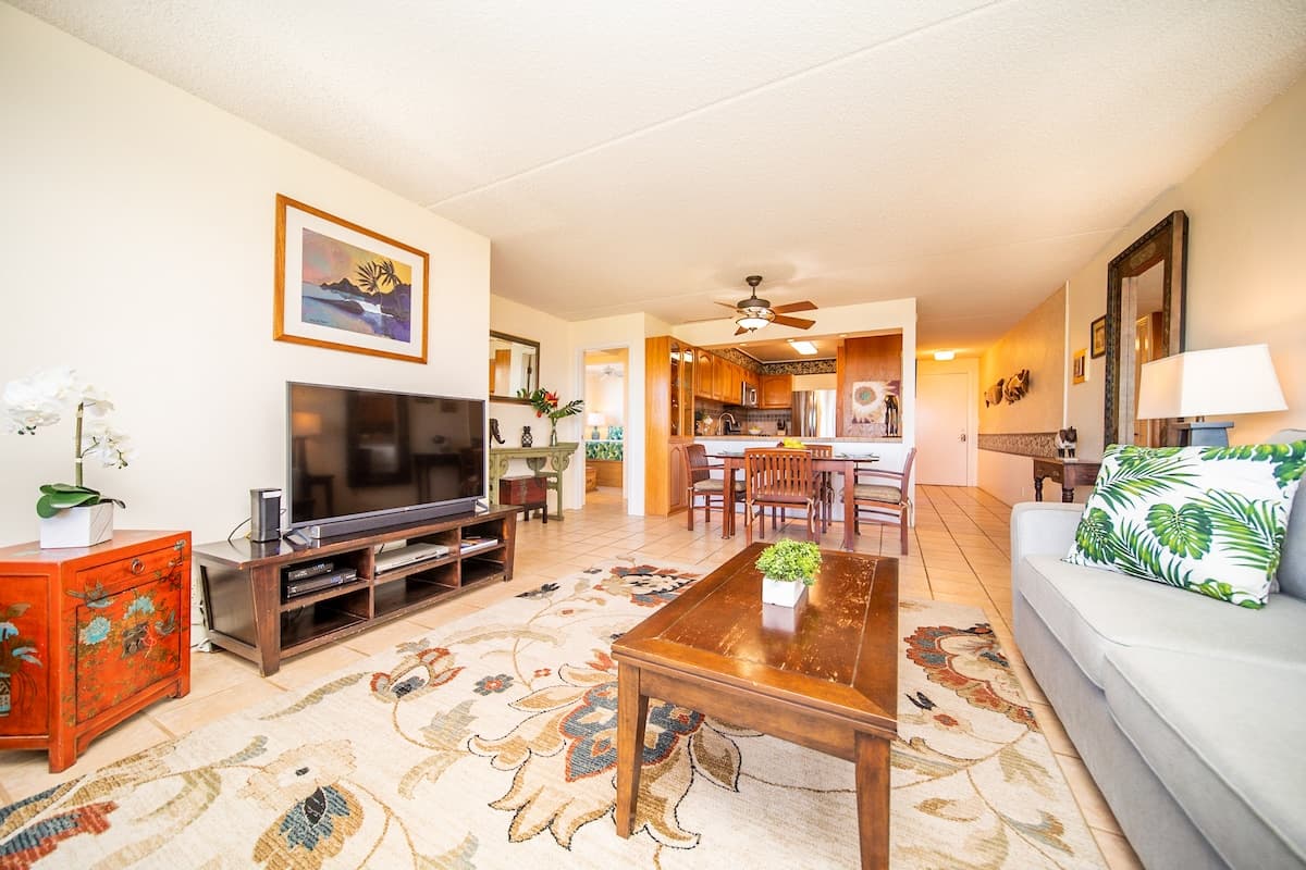 Condo in Kihei · ★4.56 · 2 bedrooms · 4 beds · 2 private baths - Photo 5