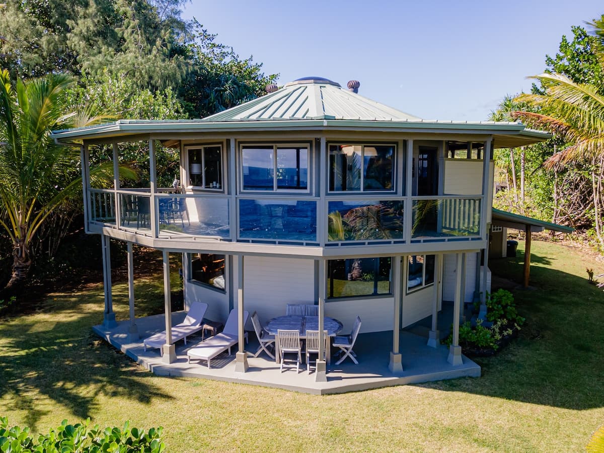 Home in Keaau · ★4.95 · 2 bedrooms · 2 beds · 3 baths - Photo 2