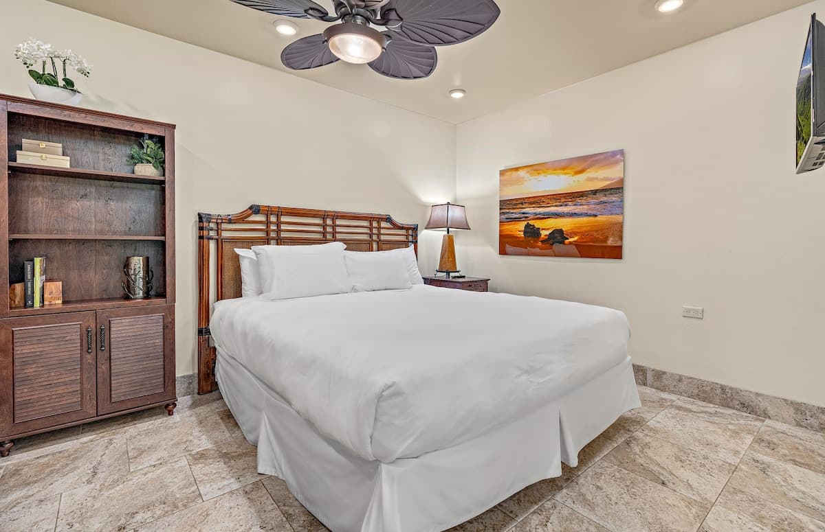 Condo in Lahaina · ★4.86 · 3 bedrooms · 5 beds · 2 baths - Photo 5