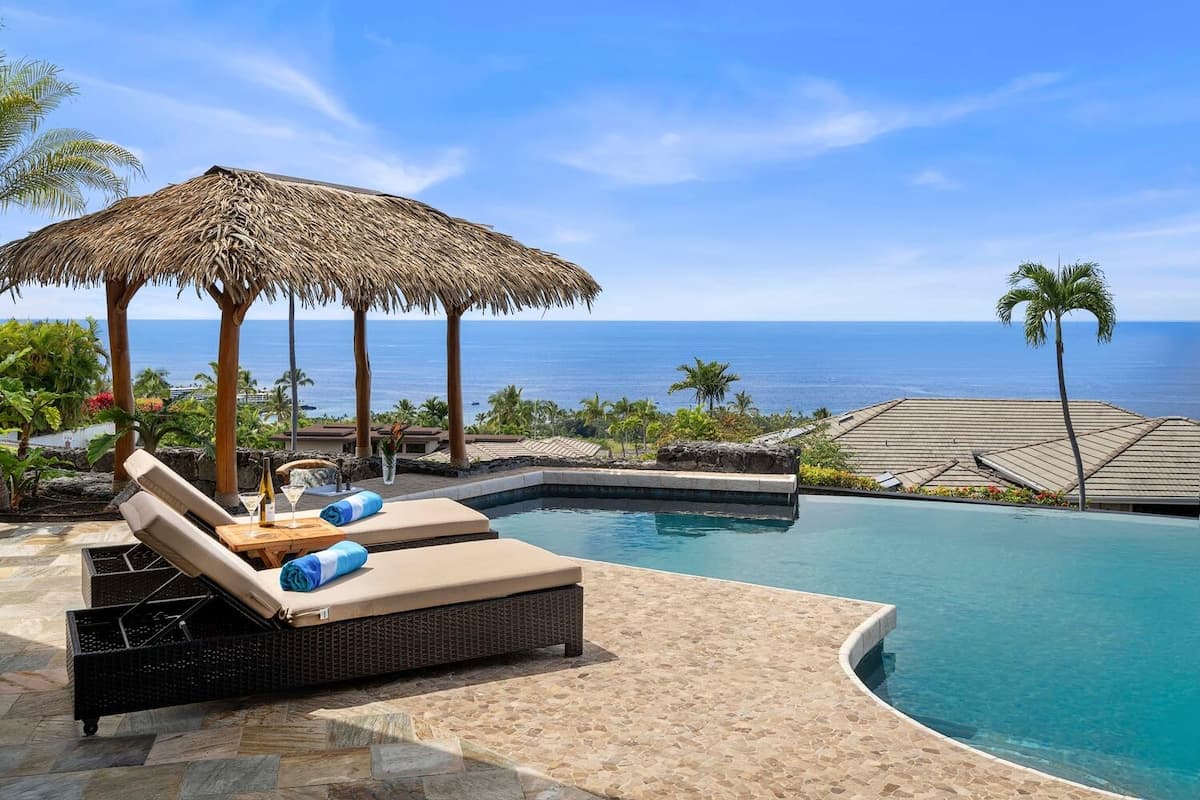 Home in Kailua-Kona · ★4.94 · 3 bedrooms · 3 beds · 3.5 baths - Photo 2